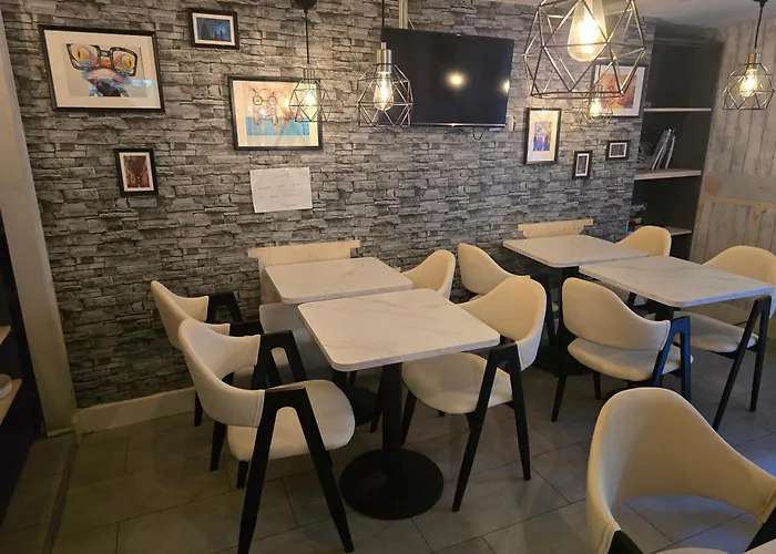 Kgt House Panzió 3*