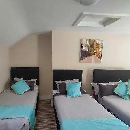 Kgt House Bed and breakfast Dublín