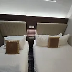 Kgt House ダブリン